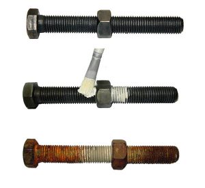 Anti-Seize-Stops-Corrosion-and-Seizing-on-a-bolt